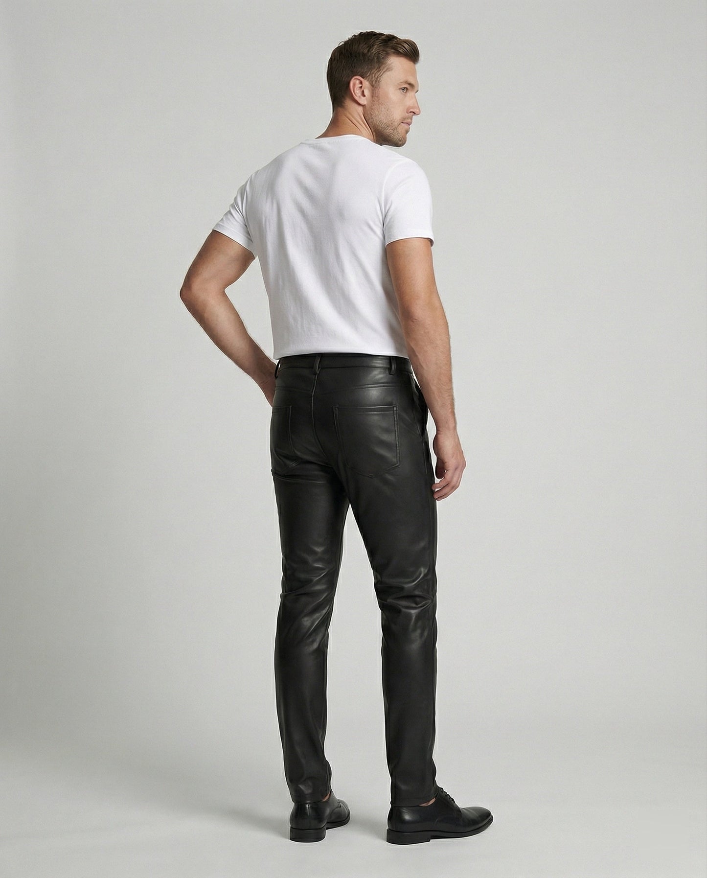 Pantaloni Uomo in Ecopelle Taglio Slim