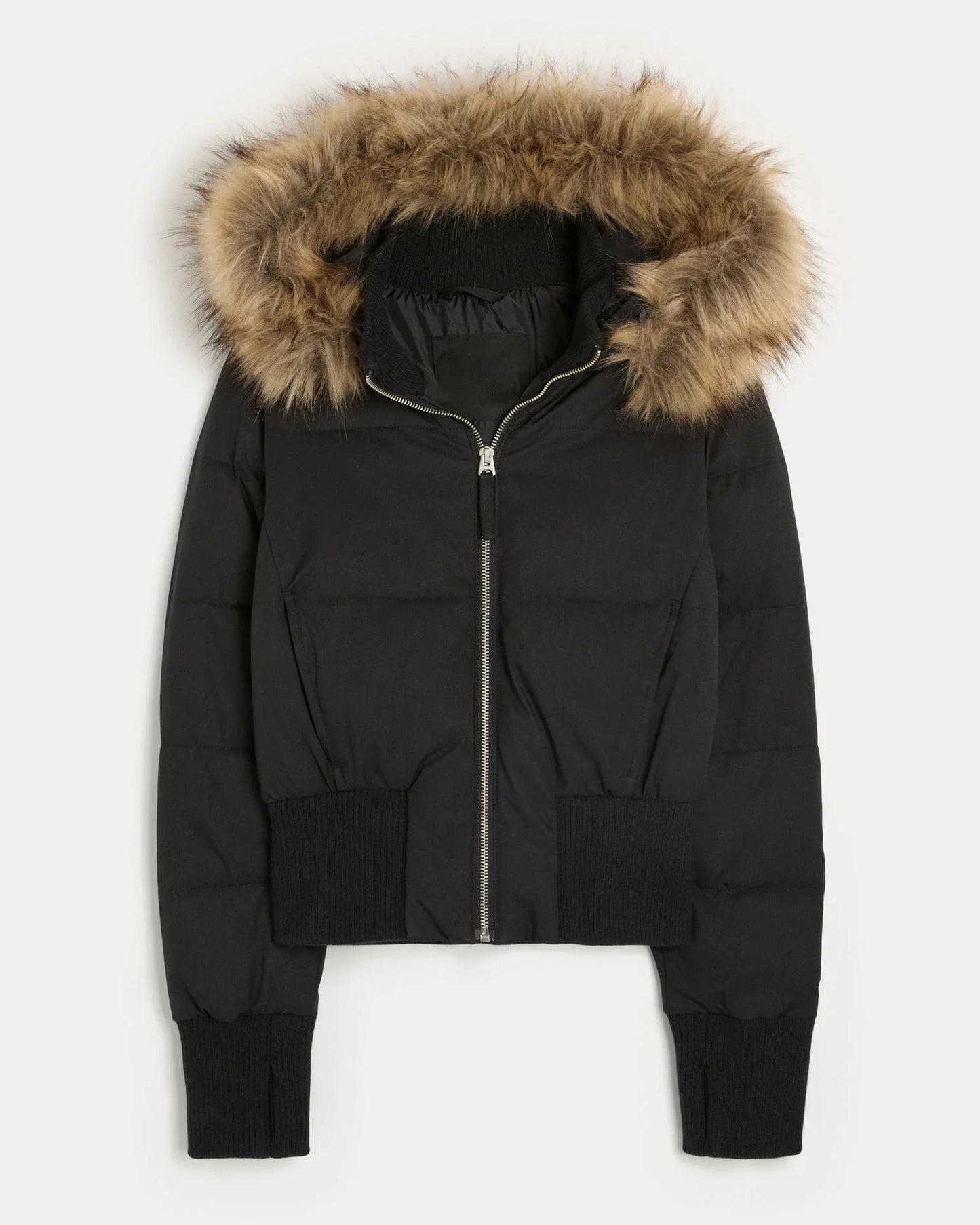 Blouson d’hiver femme matelassé blanc avec capuche amovible et doublure chaude, adapté pour les journées froides.