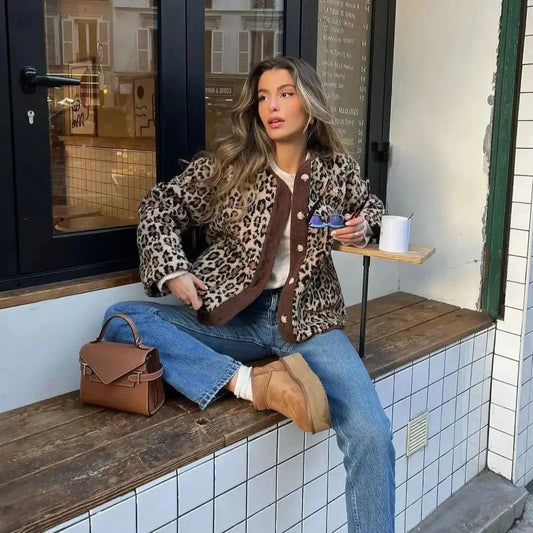 Cardigan Donna con Motivo Animalier Chiusura con Bottoni - Vesarelli