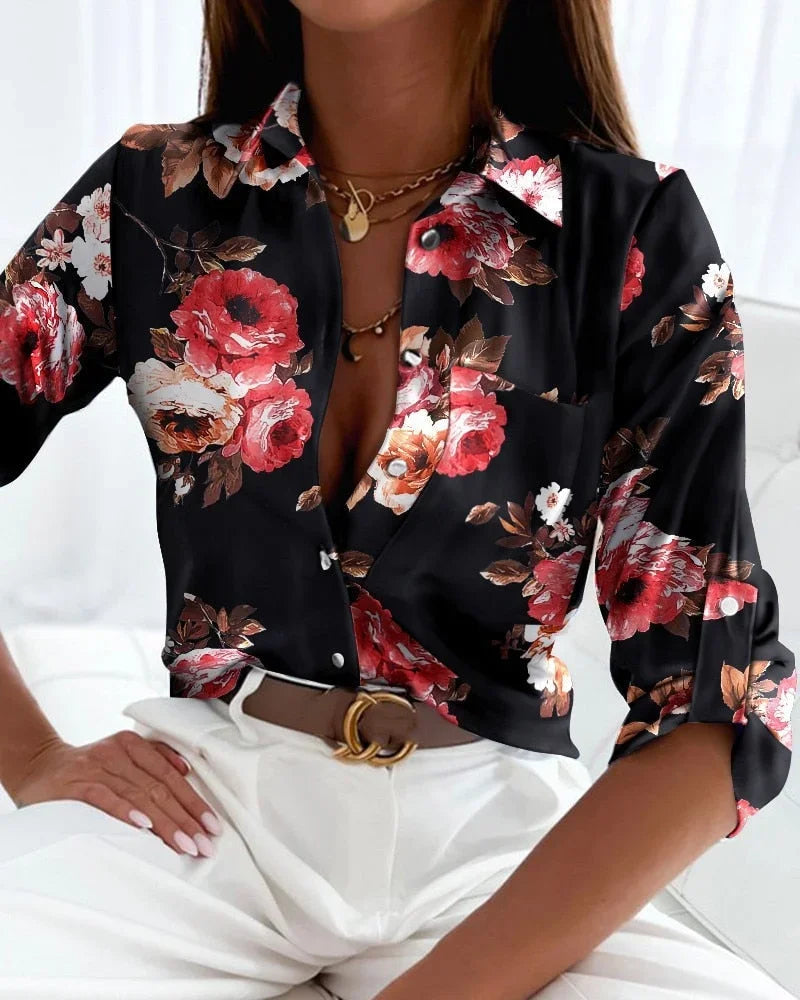 Chemise femme à motifs variés, col classique, en coton, légère et respirante.