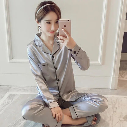 Pigiama Donna Set Classico in Tessuto Morbido Comfort