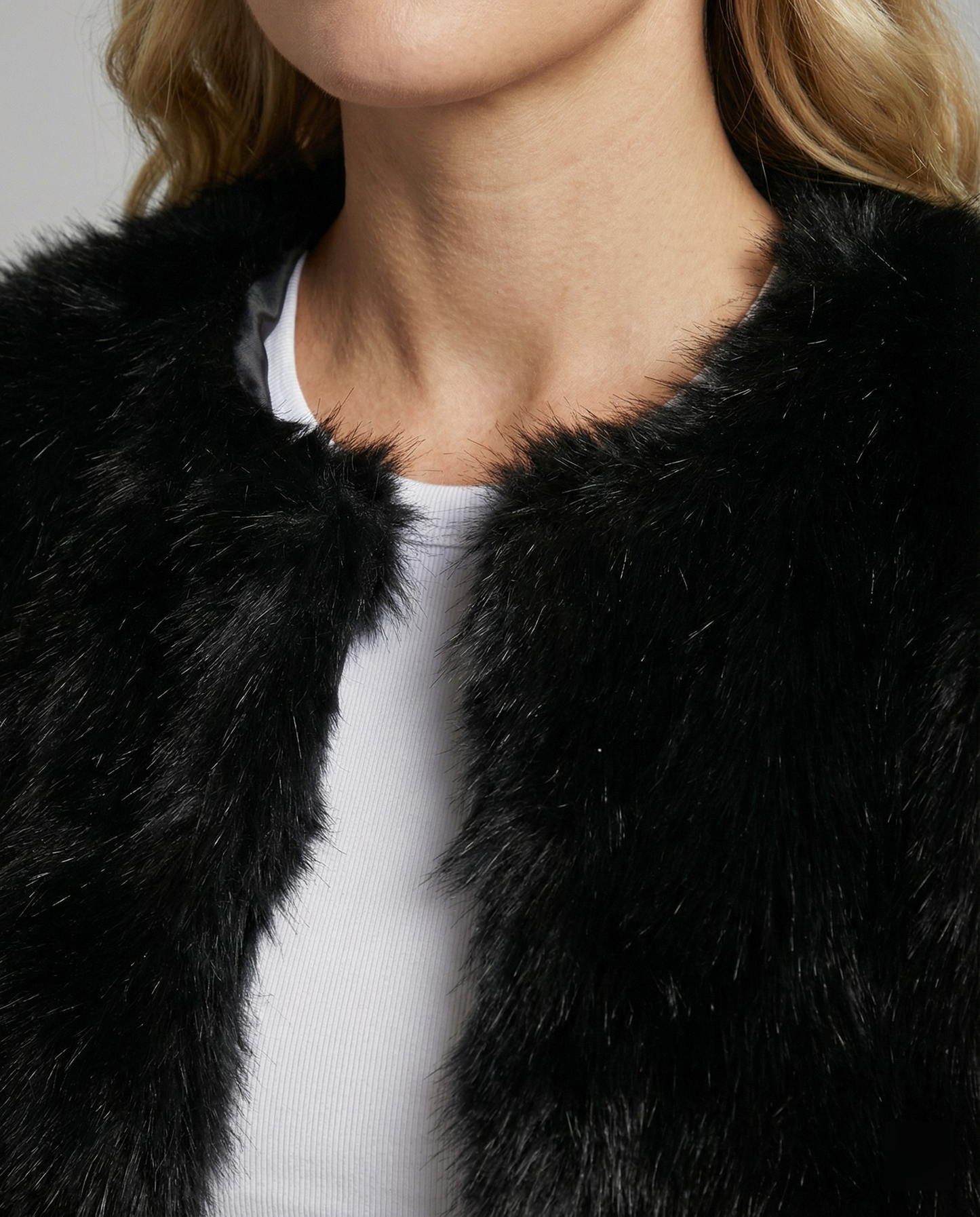 Cappotto Corto Donna in Pelliccia Sintetica