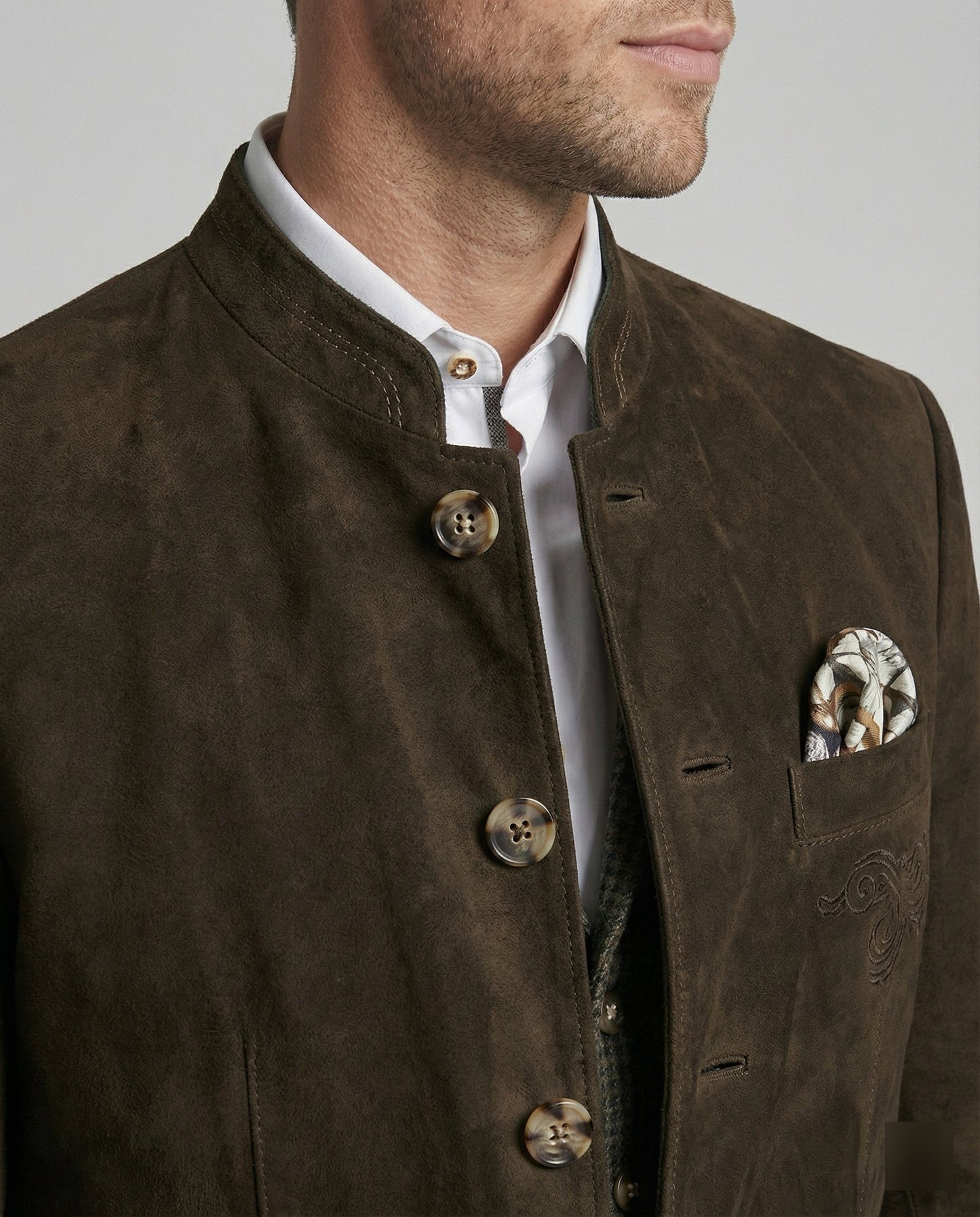 Giacca Uomo in Camoscio con Bottoni Decorativi