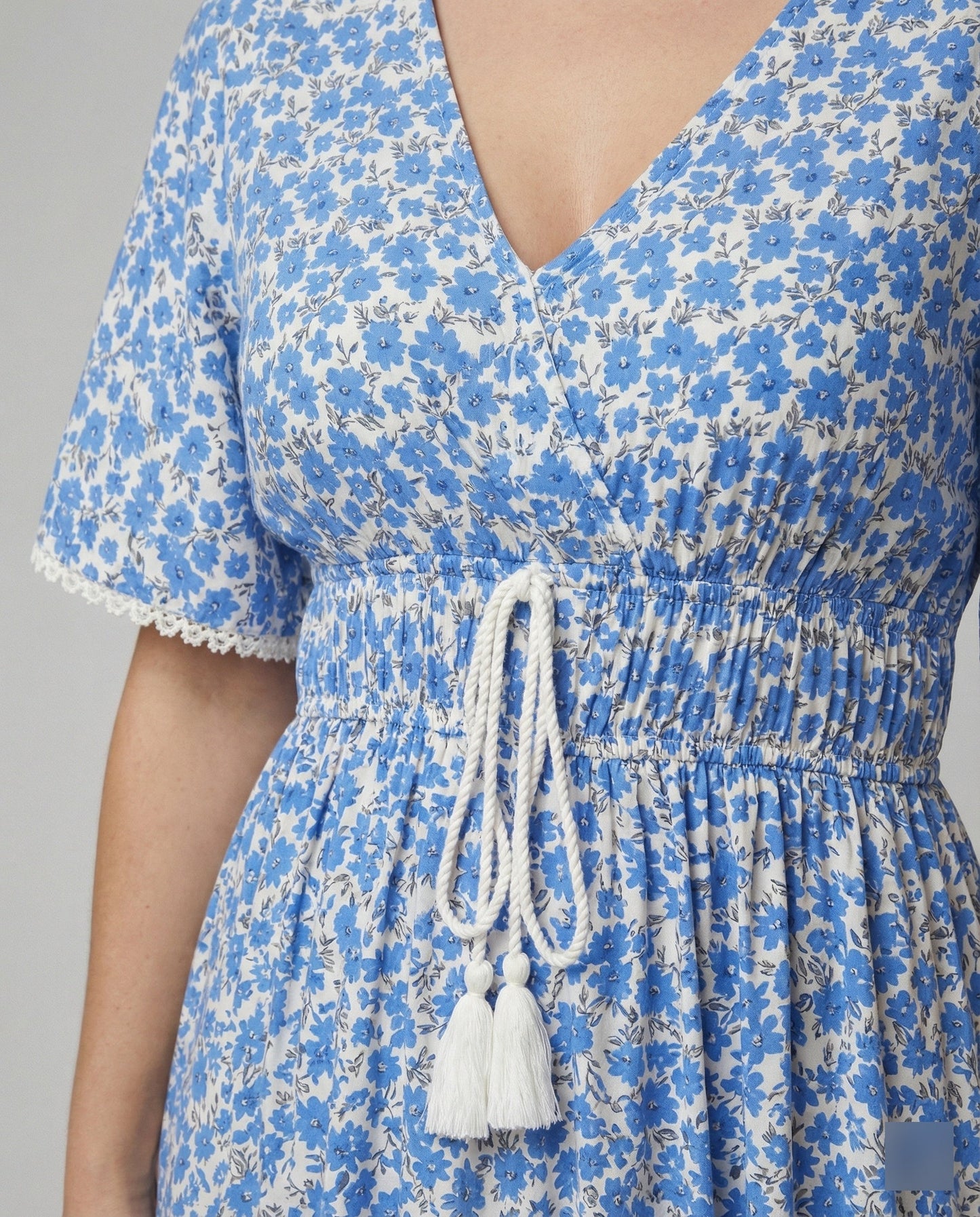 Abito Maxi Donna con Dettagli Floreali