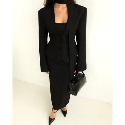 Blazer Donna Manica Lunga con Sciarpa Elegante