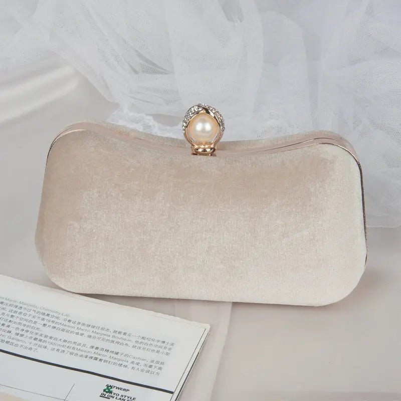 Clutch Donna in Velluto con Chiusura perle Elegante