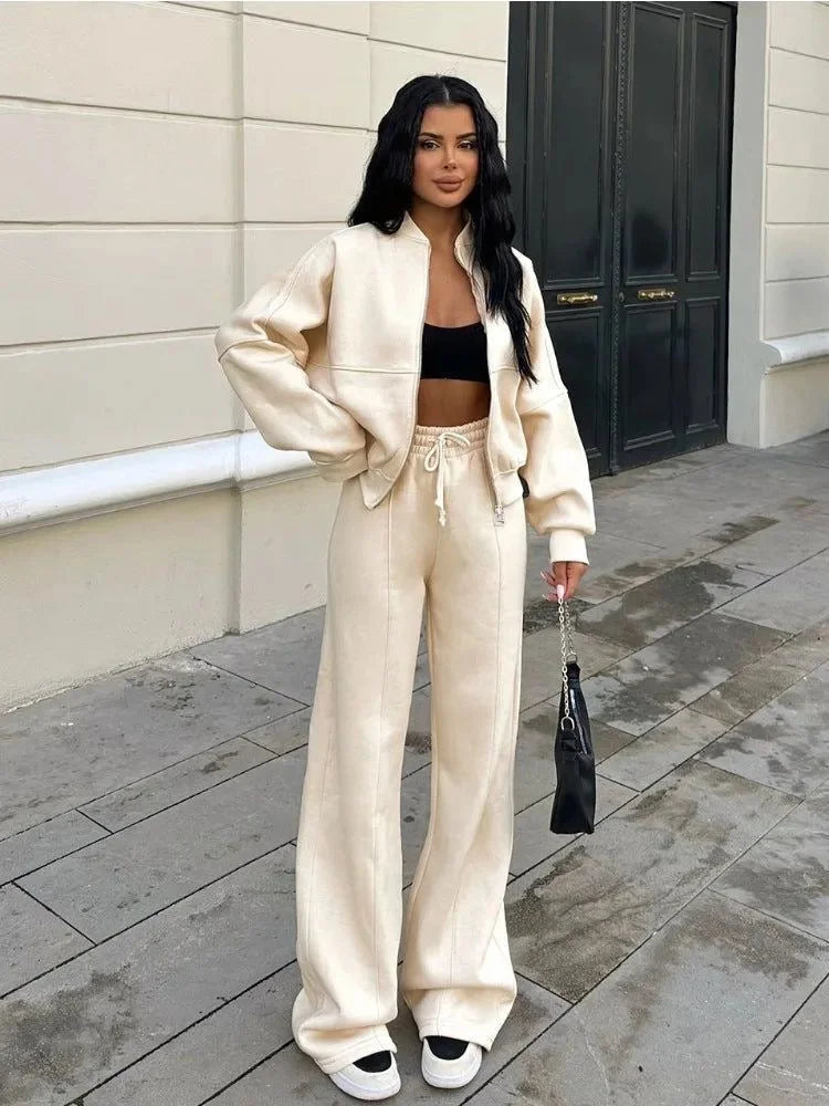 Tuta Donna con Felpa Ampia e Pantaloni Comodi - Vesarelli