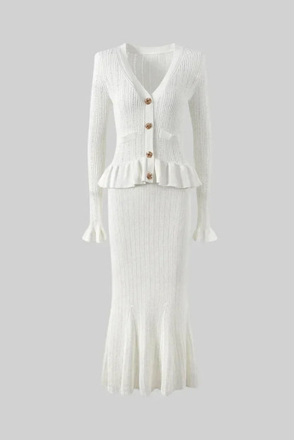 Ensemble femme en polyester, composé d'un cardigan léger et d'une jupe mi-longue évasée, idéal pour le quotidien.