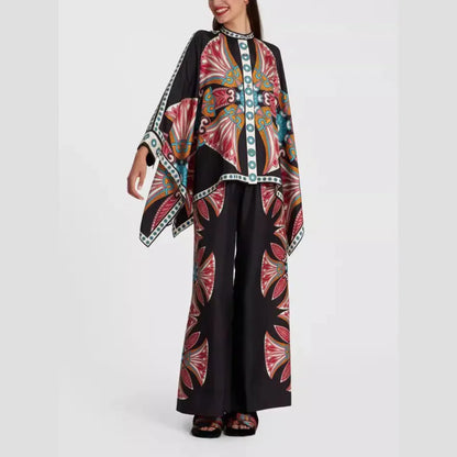 Ensemble boho chic femme en tissu léger, motifs floraux, parfait pour le printemps avec une coupe ample et confortable.
