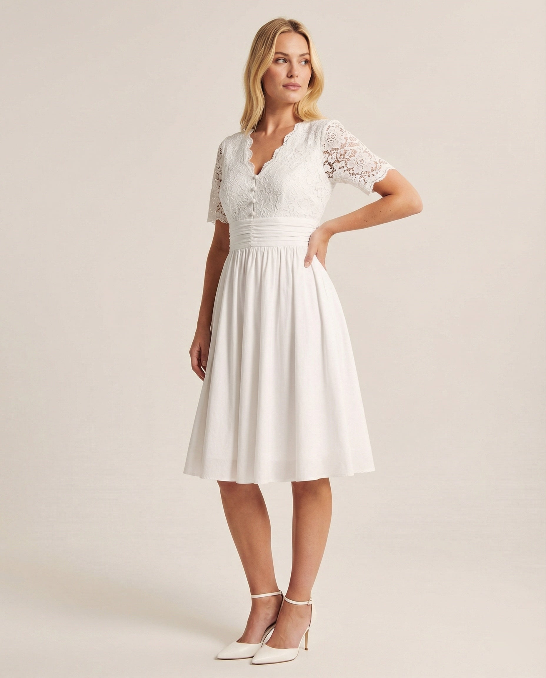 Abito da Sposa Donna in Pizzo Stile Romantico - Brentozzi