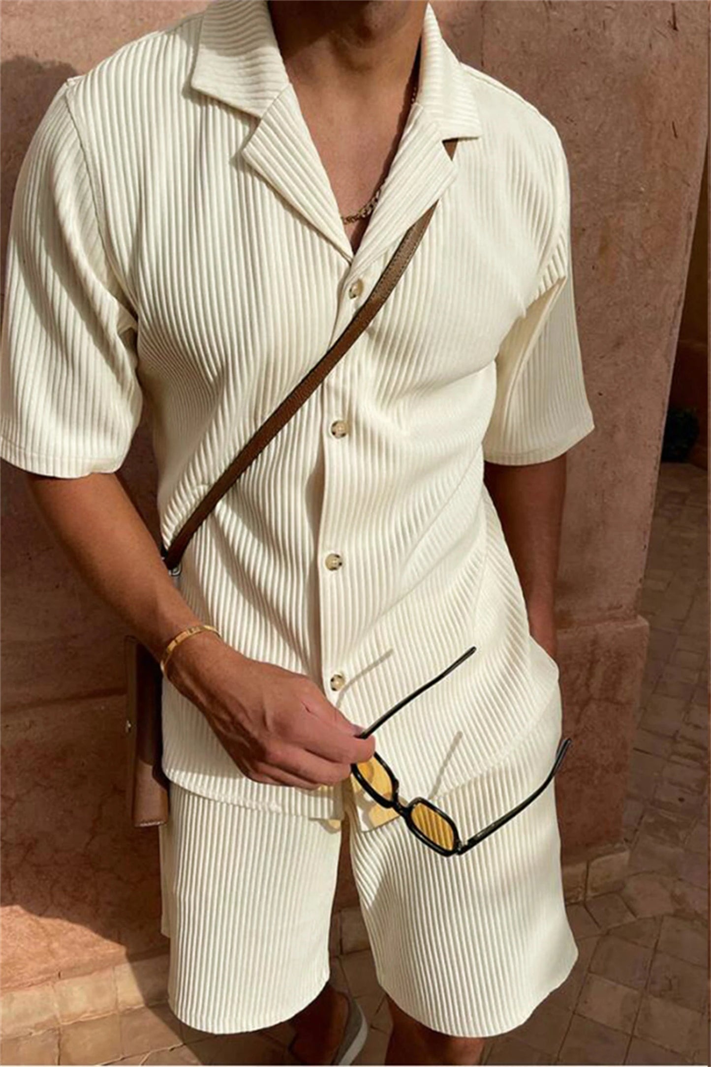 Completo Uomo Shorts e Camicia Manica Corta a Righe