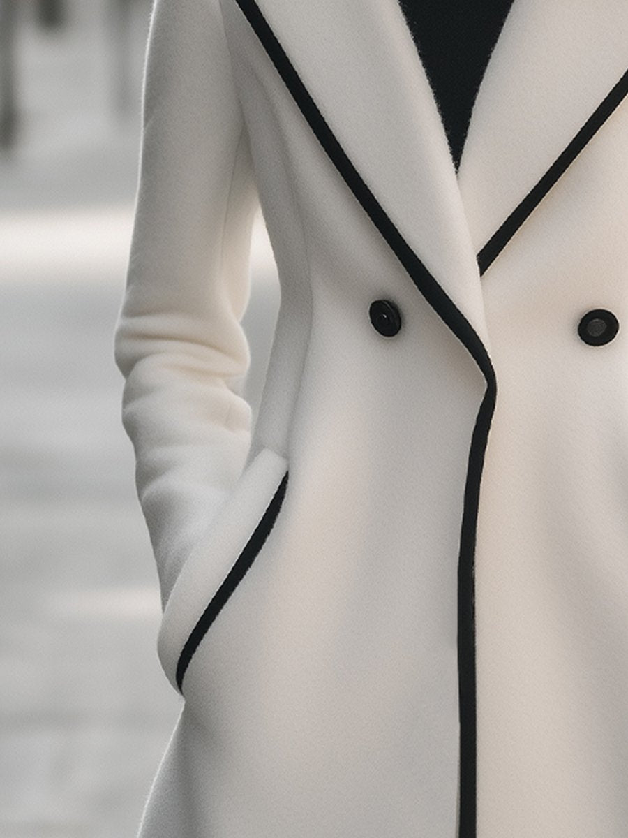 Giacca Donna Doppiopetto Elegante con Finiture Contrastanti
