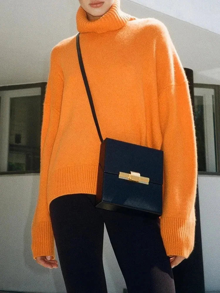 Pull col roulé jaune pour femme, manches longues, en mélange de coton doux et respirant.