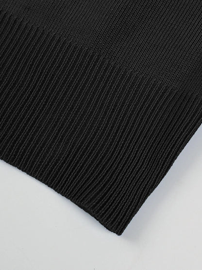 Pull col roulé en mailles doux avec épaules dénudées, idéal pour l'automne, alliant confort et style décontracté.