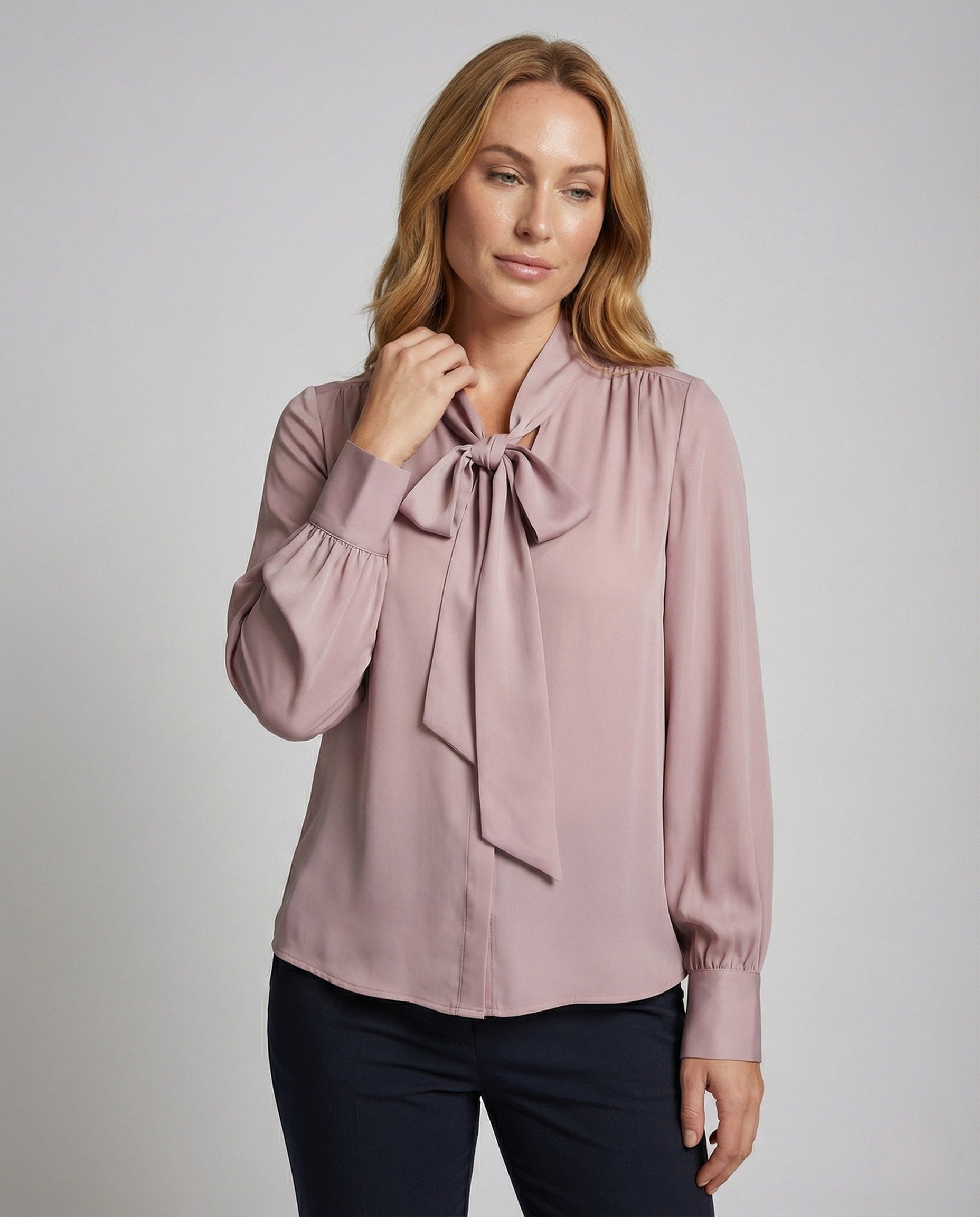 Camicia Donna in Satin Collo a Fiocco Maniche con Polsini - Brentozzi