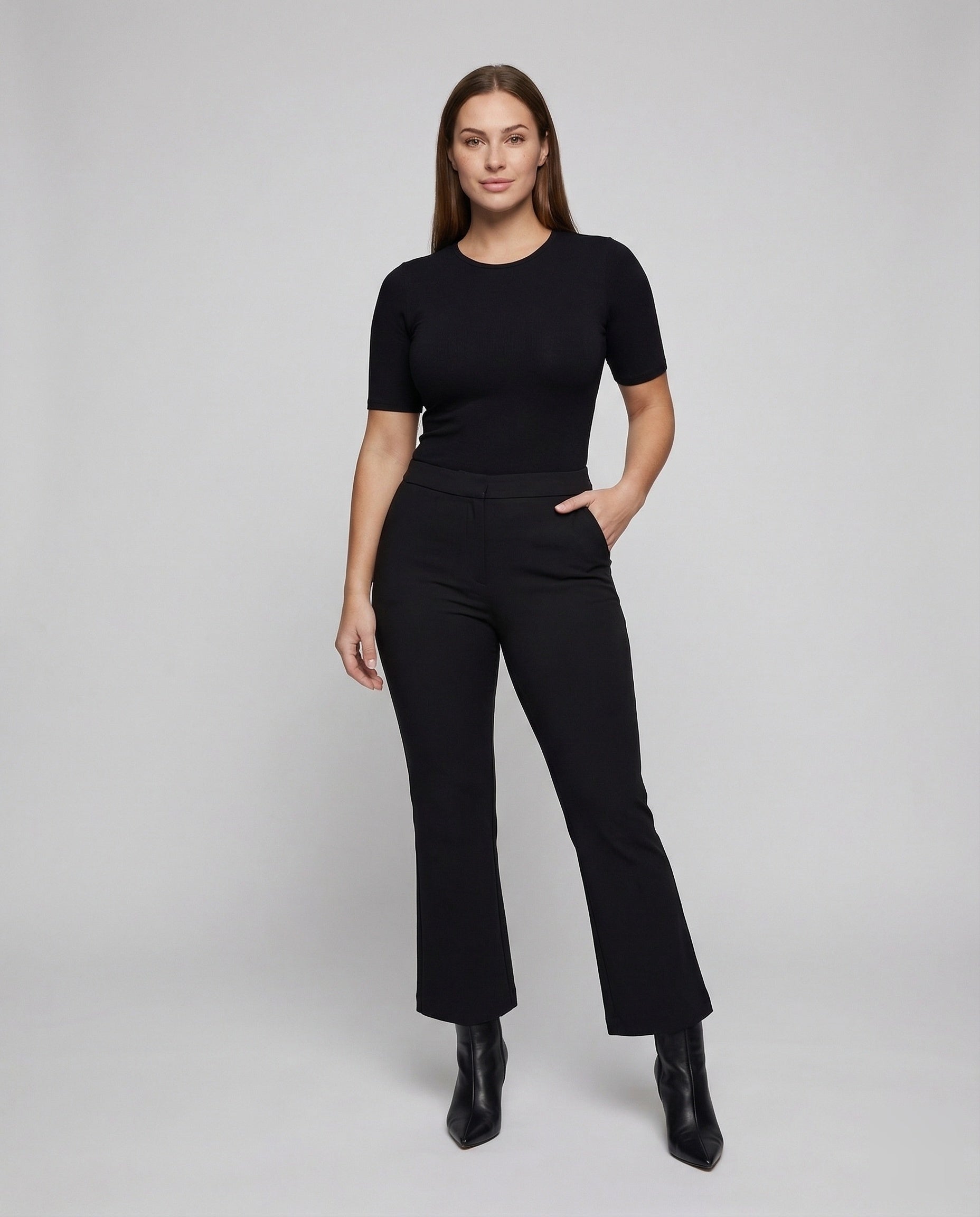 Pantaloni Donna in Ponte Stretch Gamba Leggermente Svasata - Brentozzi