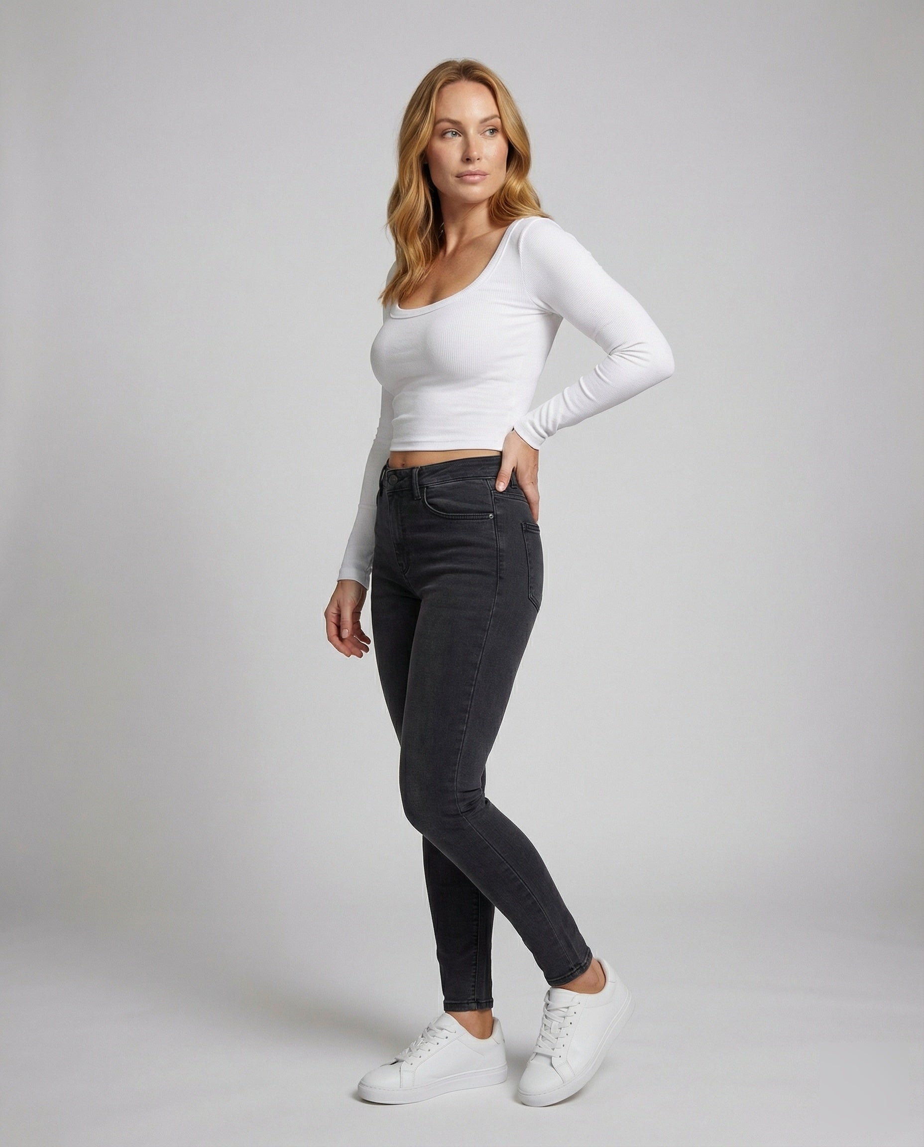 Corto Donna Costine Scollo Tondo Slim Fit - Brentozzi