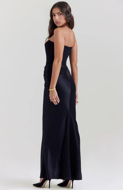 Robe bustier femme maxi drapée en tissu fluide, à coupe élégante, idéale pour des occasions estivales.