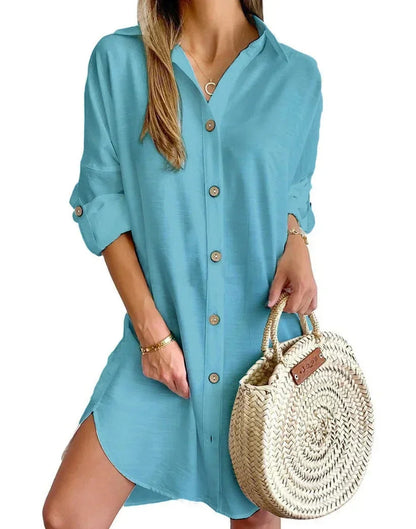 Robe chemise mini boutonnée en tissu léger, col classique et manches longues, idéale pour un look décontracté au quotidien.