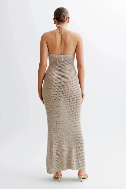 Robe crochet femme en coton avec motifs floraux et col unique, parfaite pour les journées d'été ou les occasions…
