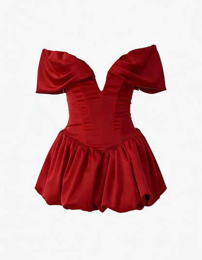 Robe de soirée rouge pour femme, en satin, avec bustier ajusté et jupes bouffantes pour un style élégant et sophistiqué.