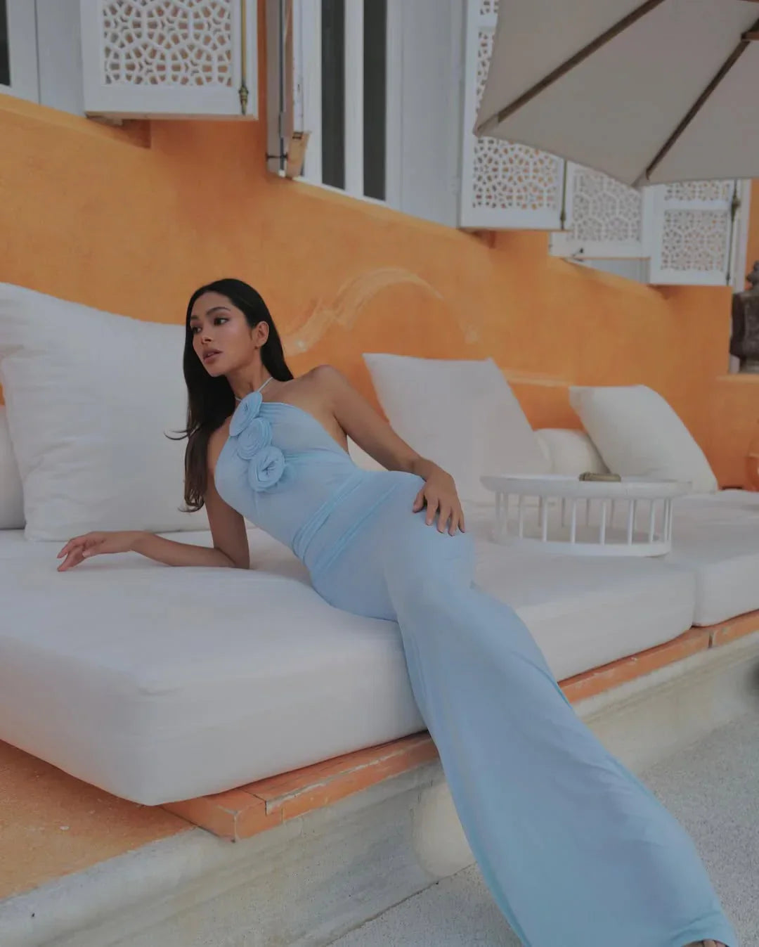 Robe d'été bleue pour femme, sans manches, en coton léger, avec un dos nu élégant et un tissu fluide pour la chaleur…