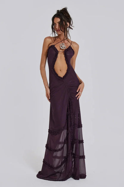 Robe longue femme en violet, col en V, détail drapé et fluide, parfaite pour les occasions estivales.