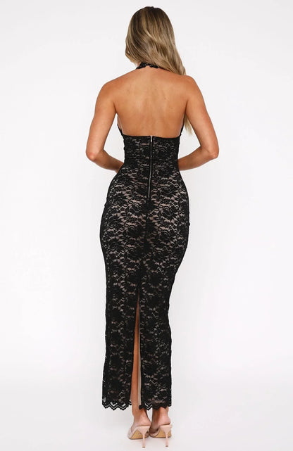 Robe longue en dentelle noire, avec un dos nu élégant, parfaite pour des occasions spéciales. Material léger et délicat.