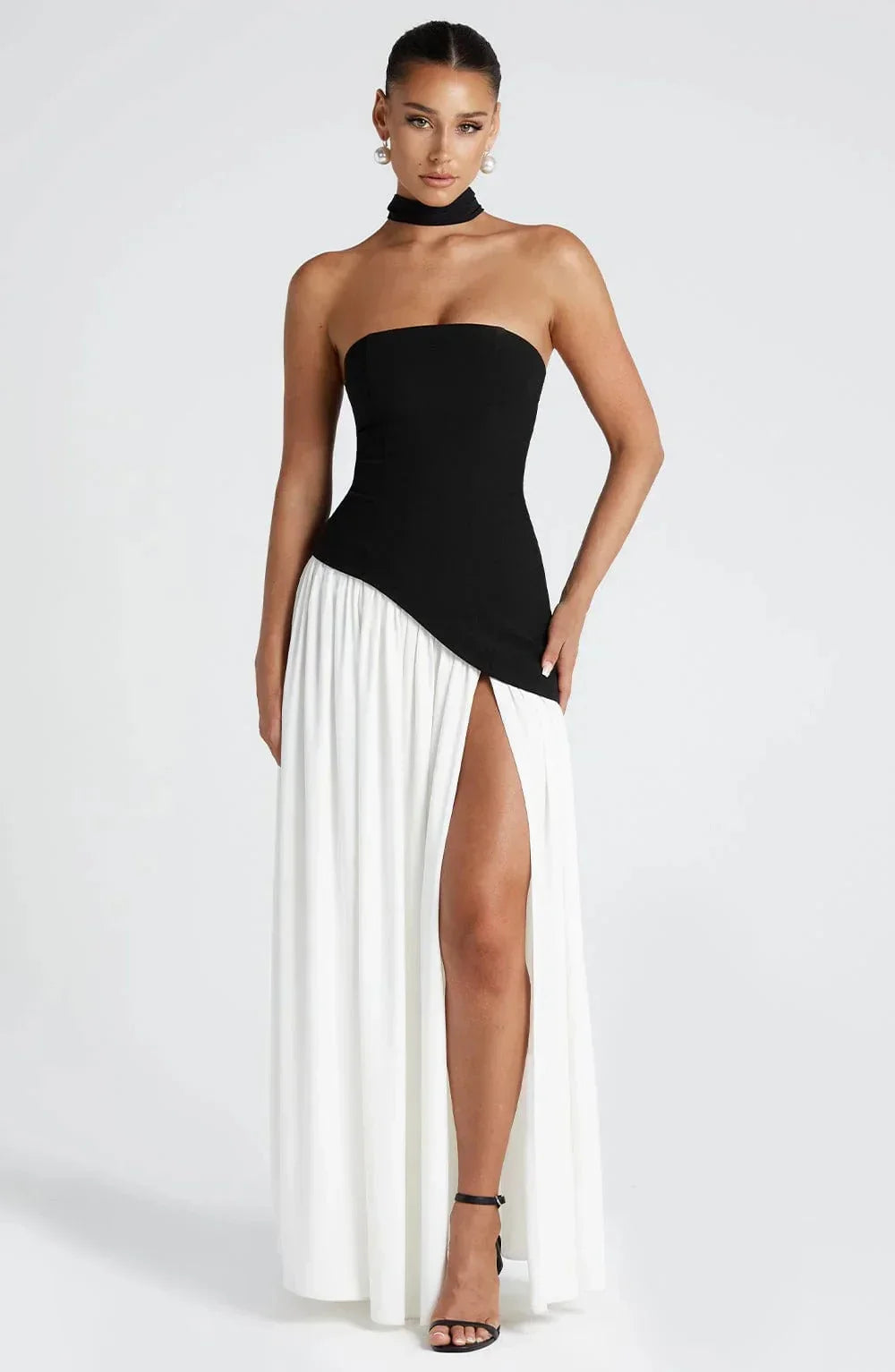 Robe longue femme fendue en polyester, dotée d'une écharpe assortie et d'un design élégant pour une silhouette fluide.