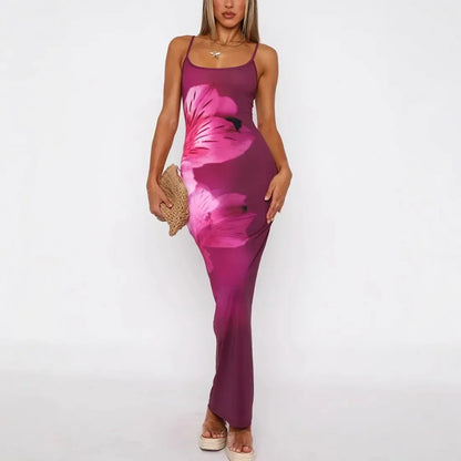 Robe longue pour femme à bretelles, en tissu léger avec imprimé artistique coloré et coupe fluide adaptée à l'été.