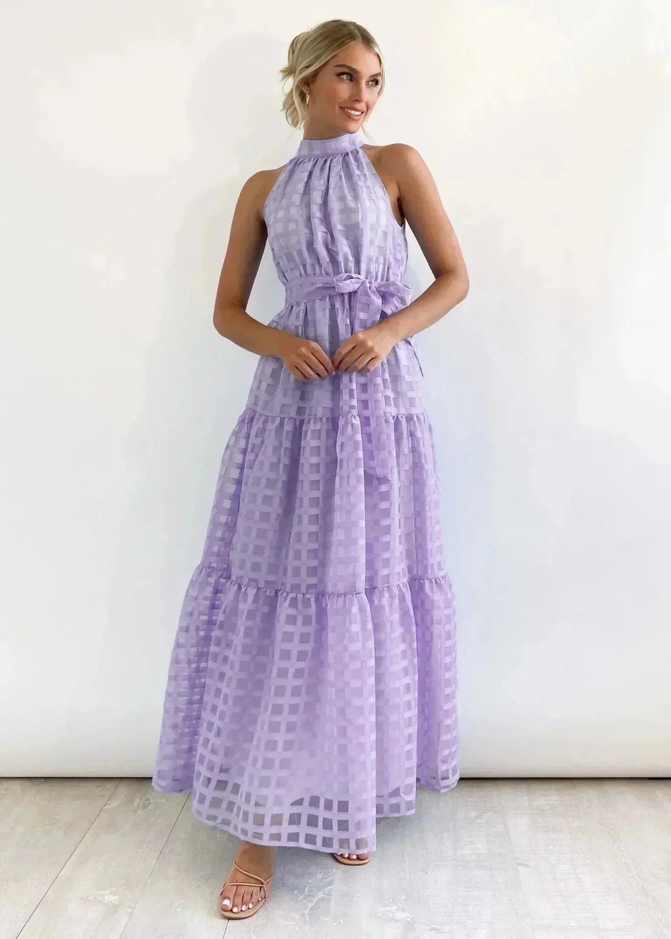 Robe longue femme violet sans manches, à motif chic, en tissu léger avec ceinture assortie pour un look élégant et…