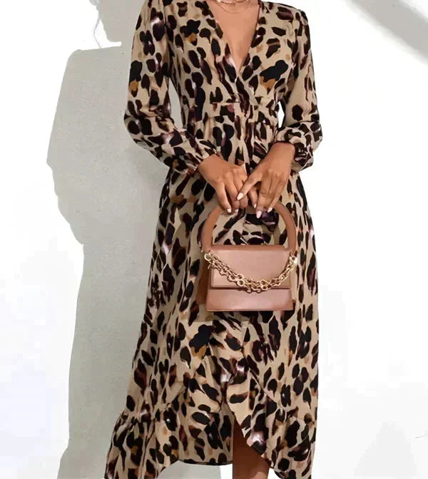 Robe longue léopard en jersey, manches longues, col en V et fermeture portefeuille, idéale pour le printemps et l'été.