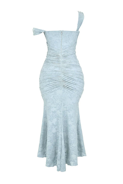 Robe maxi femme en coton léger, motif floral coloré, avec bretelles larges et coupe fluide idéale pour l'été.