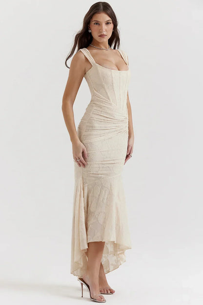 Robe maxi femme en coton léger, motif floral coloré, bretelles larges pour un confort accru et une silhouette élégante.