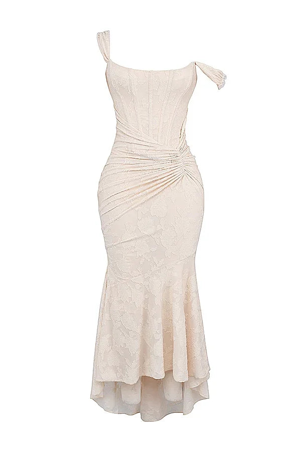 Robe maxi femme en coton, avec un motif floral coloré et des bretelles larges pour un confort optimal.