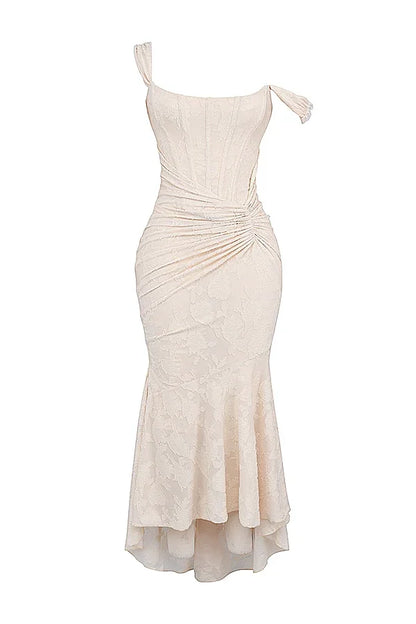 Robe maxi femme en coton, avec un motif floral coloré et des bretelles larges pour un confort optimal.