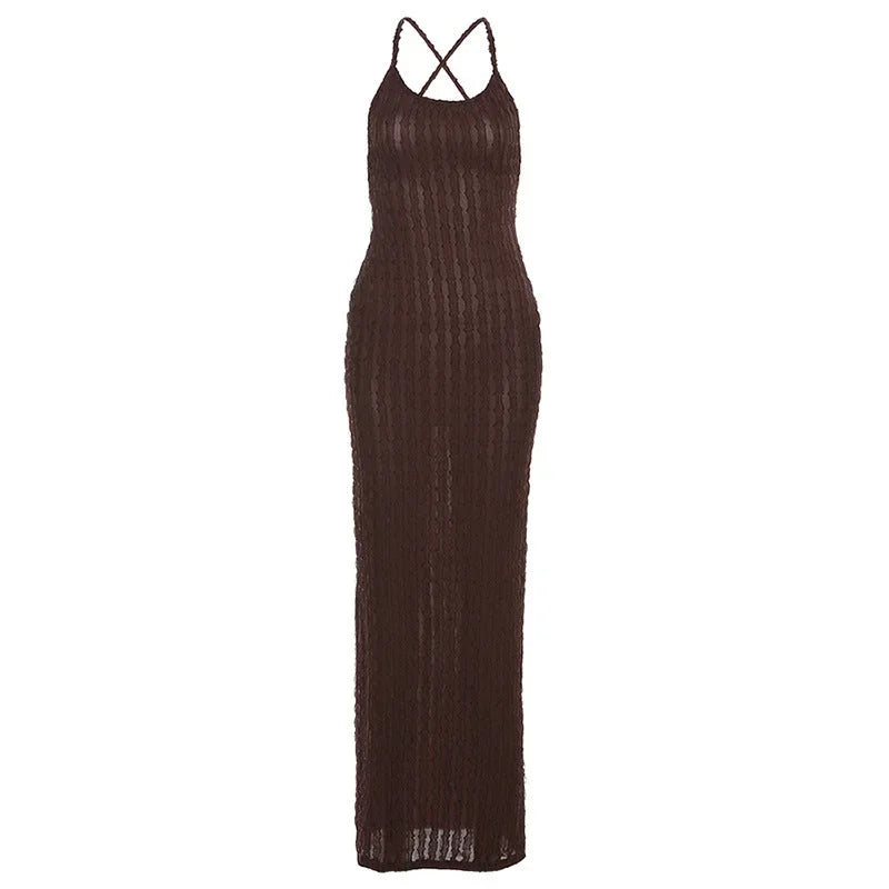 Robe longue moulante sans manches en dentelle, dos nu, disponible en plusieurs couleurs, idéale pour soirées élégantes.