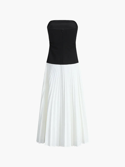Robe longue sans bretelles en coton à plis, design bicolore, idéale pour un été décontracté. Confortable et stylée.