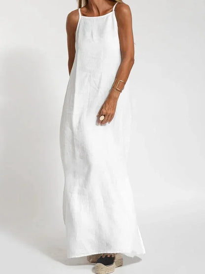 Robe longue sans manches en tissu léger, coupe fluide idéale pour une tenue décontractée en été.