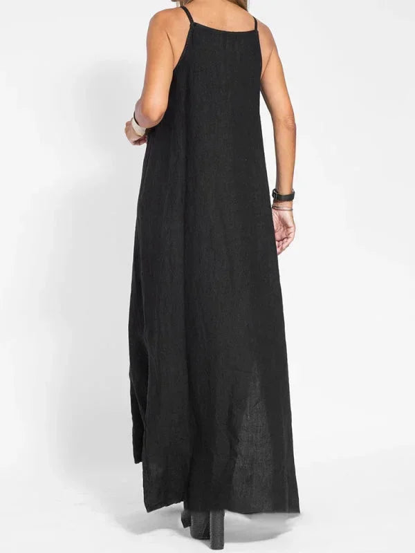Robe longue sans manches en matière légère, coupe fluide, idéale pour un look décontracté en été.