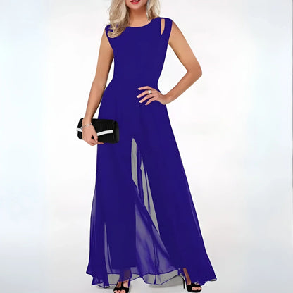 Robe longue sans manches en tissu fluide avec découpes latérales, idéale pour les soirées estivales.