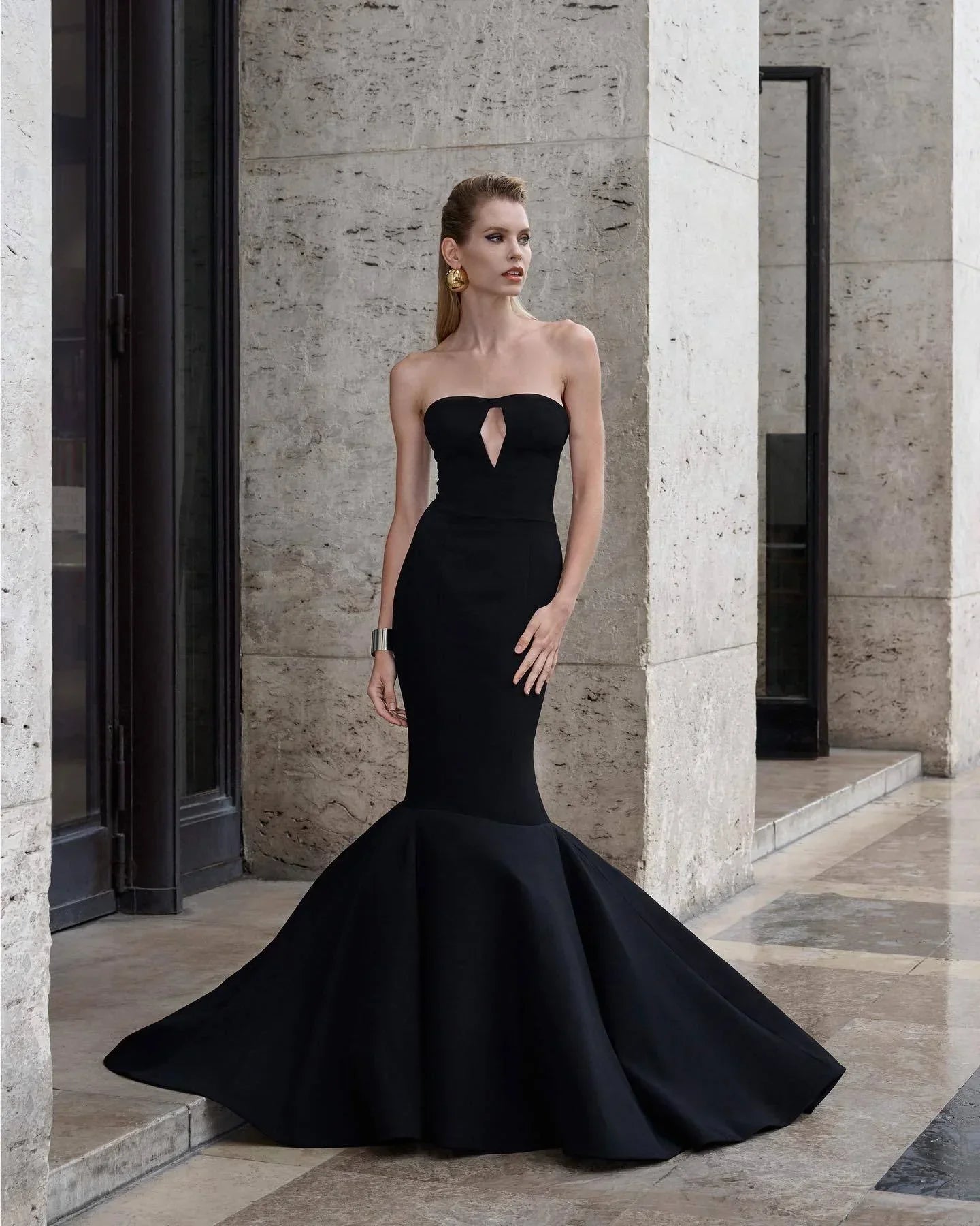 Abito Lungo Donna Stile Mermaid Senza Spalline - Vesarelli