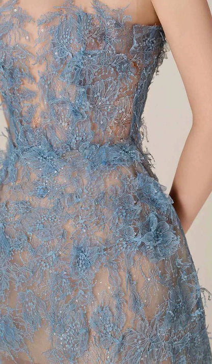 Robe midi femme bleue avec broderie de fleurs, en coton léger, manches courtes et taille cintrée pour un style décontracté.