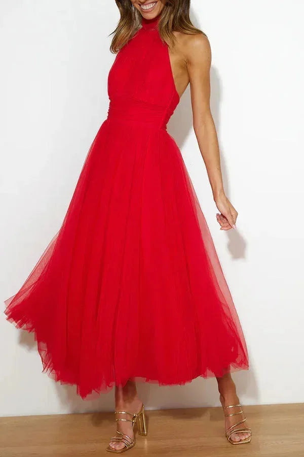 Robe midi femme en tulle, col haut, plissée, dotée d'une ceinture pour souligner la taille, élégante et légère.