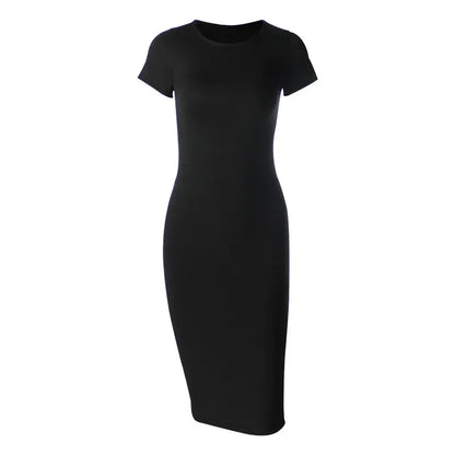 Robe midi noire pour femme, à manches courtes, en coton doux, avec une coupe ajustée et un design élégant et intemporel.