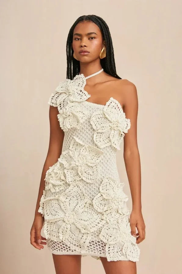 Abito Corto Donna in Crochet con Fiori e Volant - Vesarelli