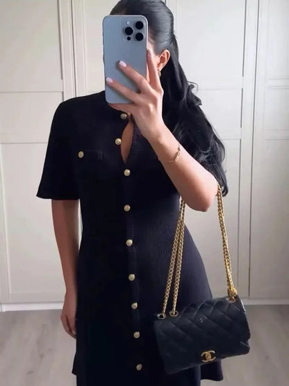Robe courte côtelée en coton, manches courtes, boutonnée, confortable pour les journées d'été, disponible en plusieurs…