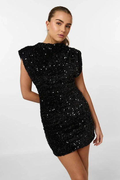 Robe mini noire à sequins, dotée d'épaulettes, en tissu scintillant pour un look élégant et original.
