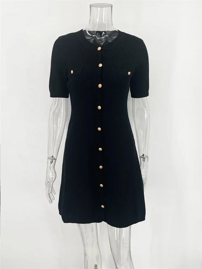 Robe mini en maille pour femme, avec boutons sur le devant et manches courtes, idéale pour le printemps et l'été.