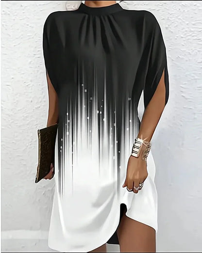 Robe courte à manches chauve-souris, col plissé, en tissu léger. Disponible en plusieurs couleurs pour soirées élégantes.